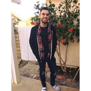 Meet your Posher, Camilo